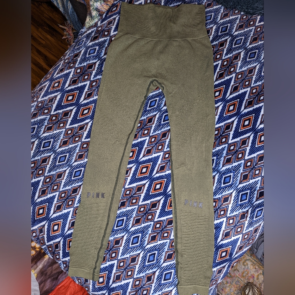 Victoria Secret Pink Olive Green Compression Leggings XS - Picture 4 of 8